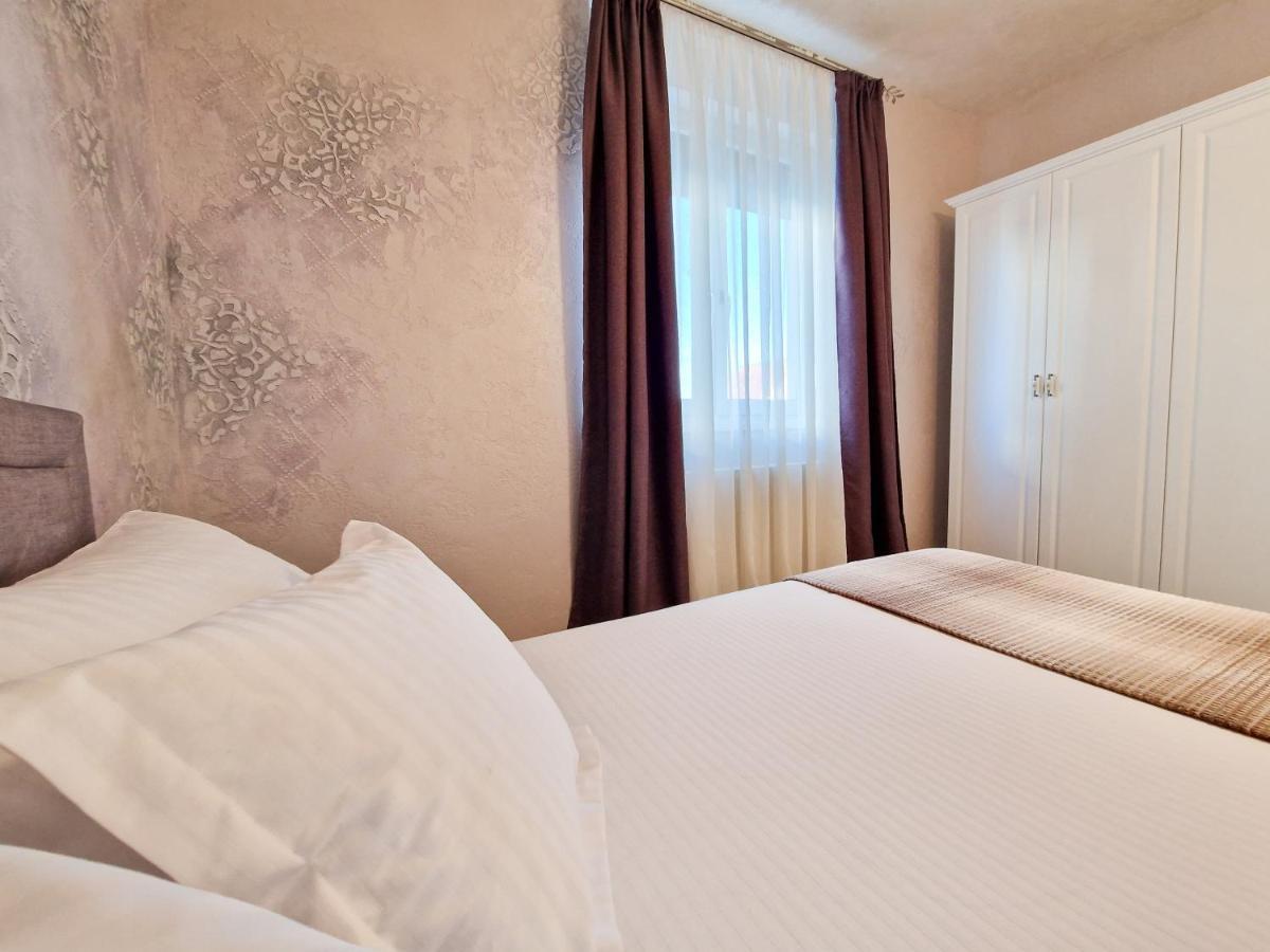 Mirvana Apartments Legacy Residence Timisoara Bagian luar foto